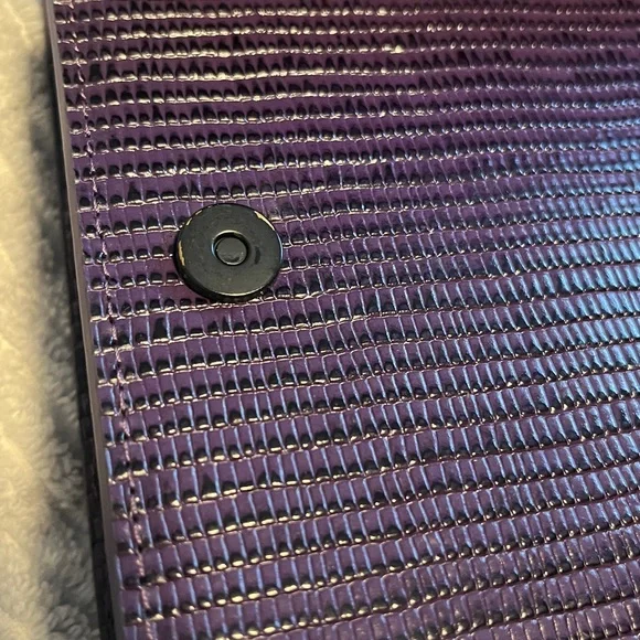 Kurt Geiger London | Small Shoreditch Embossed Leather Convertible Crossbody Bag - Picture 11 of 12